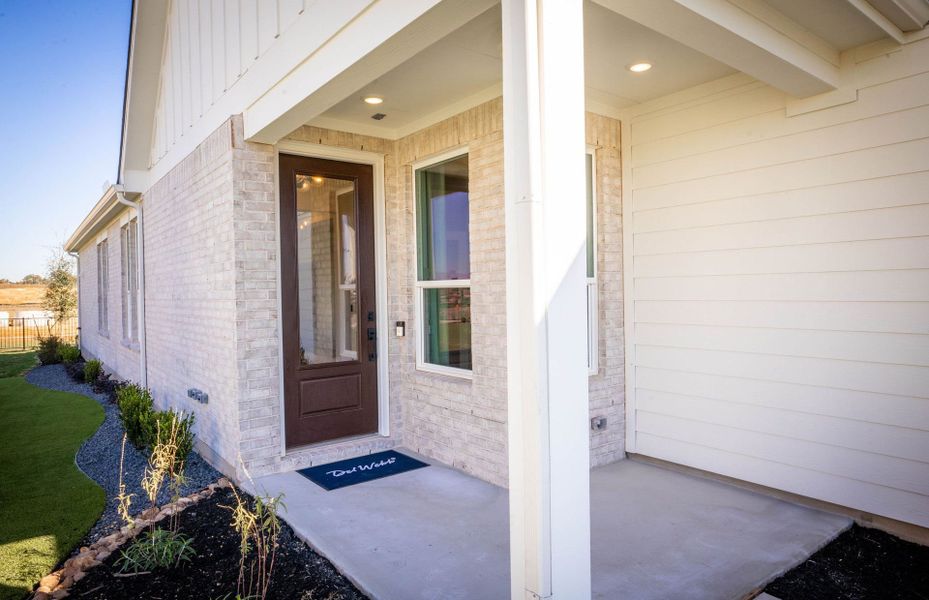 Representative exterior details of a home built from the Compass by Del Webb in Del Webb Austin at Lost Pines, Bastrop (Image 39).