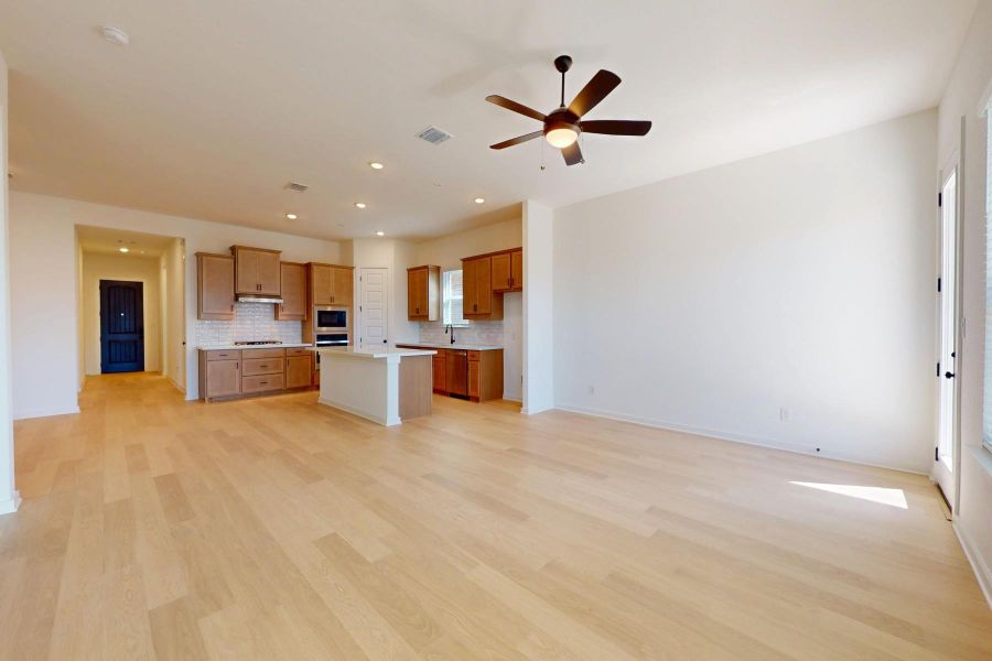 Spacious, unfurnished interior of a new home in Heritage, Dripping Springs (Image 26). Spacious, unfurnished interior of a new home in Heritage, Dripping Springs (Image 26).