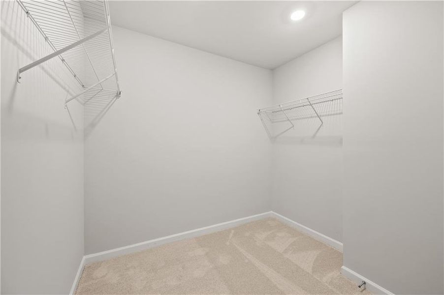 Spacious, unfurnished interior of a new home in Avery Ridge, Gainesville (Image 15).