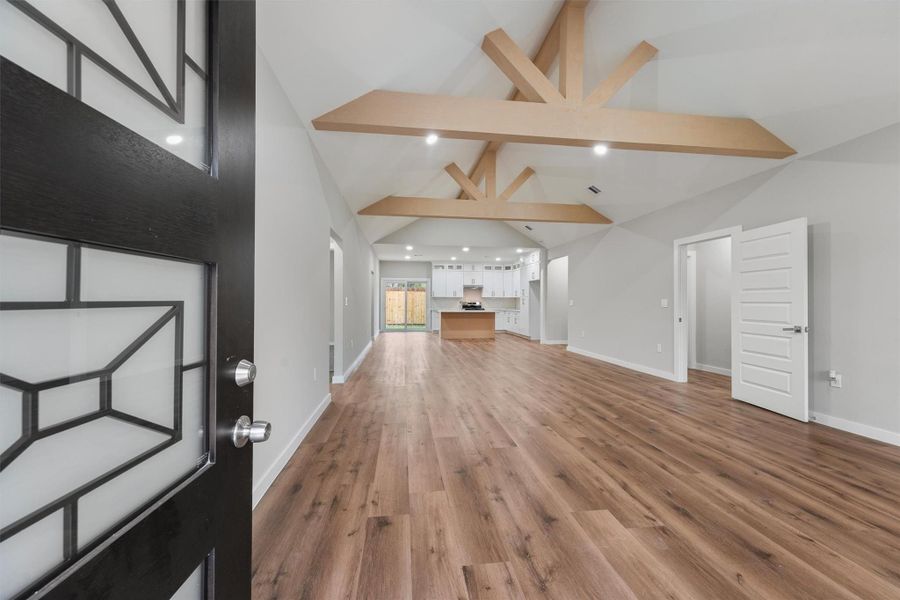 Spacious, unfurnished interior of a new home in , Pasadena (Image 14).