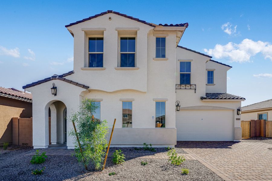 Representative exterior details of a home built from the Revere by Taylor Morrison in Allen Ranches Expedition Collection, Litchfield Park (Image 3). Representative exterior details of a home built from the Revere by Taylor Morrison in Allen Ranches Expedition Collection, Litchfield Park (Image 3).