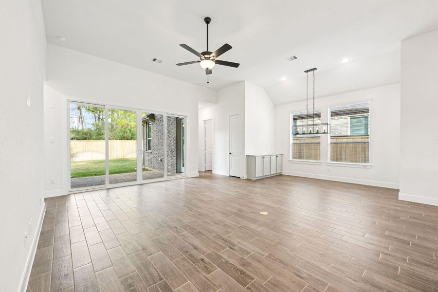 Spacious, unfurnished interior of a new home in Kresston, Montgomery (Image 20).