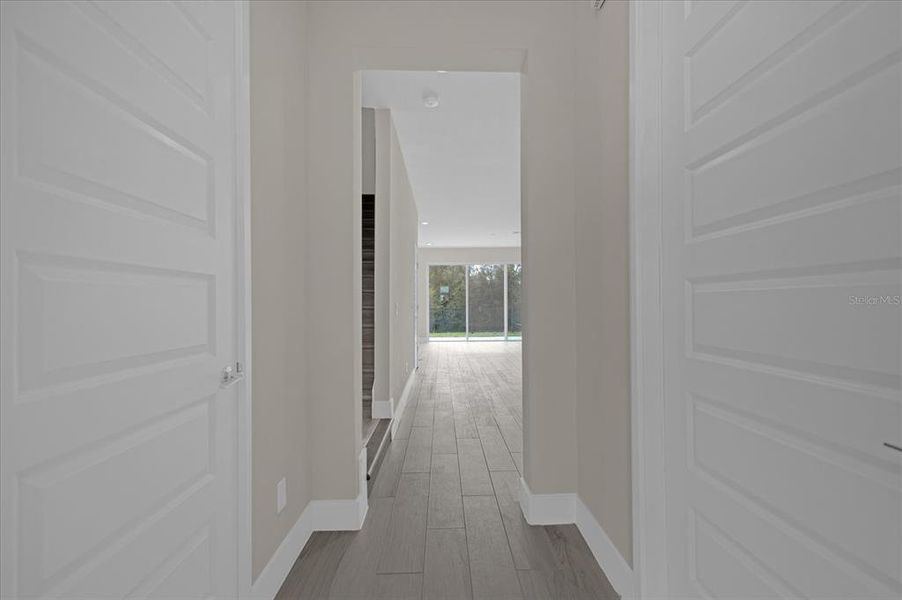 Spacious, unfurnished interior of a new home in , Kissimmee (Image 14).