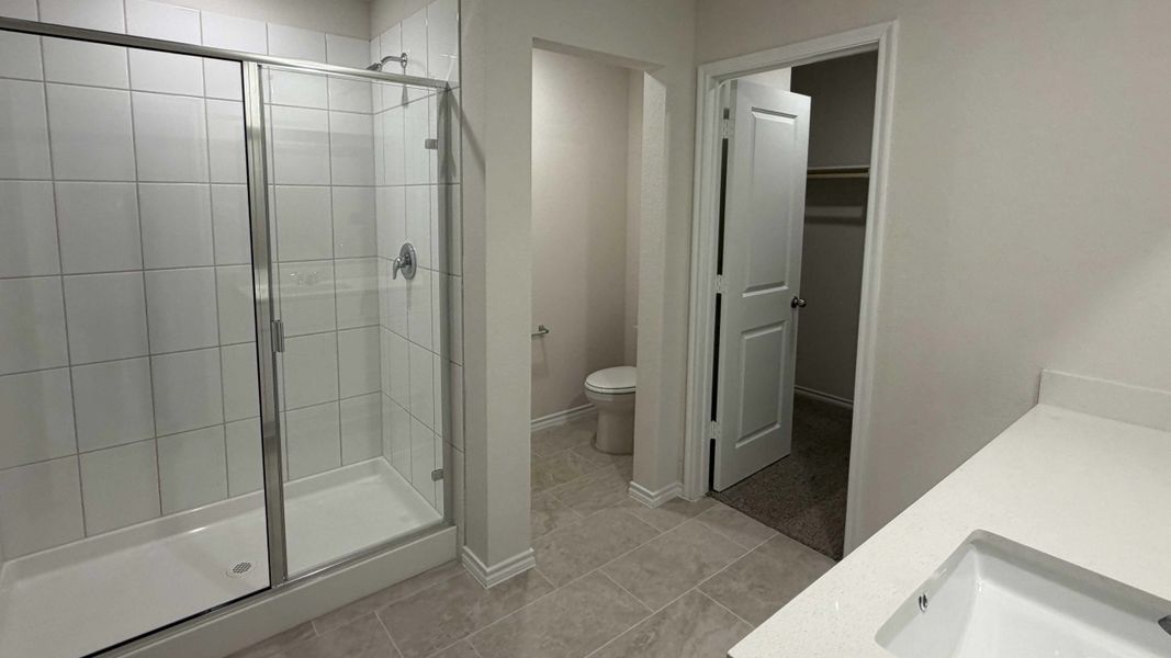 Furnished interior view inside a new home in Blaire Lake, Tyler (Image 6).