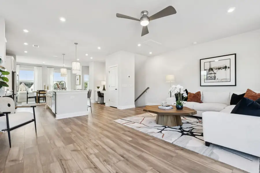 Kitchen/Living Combo