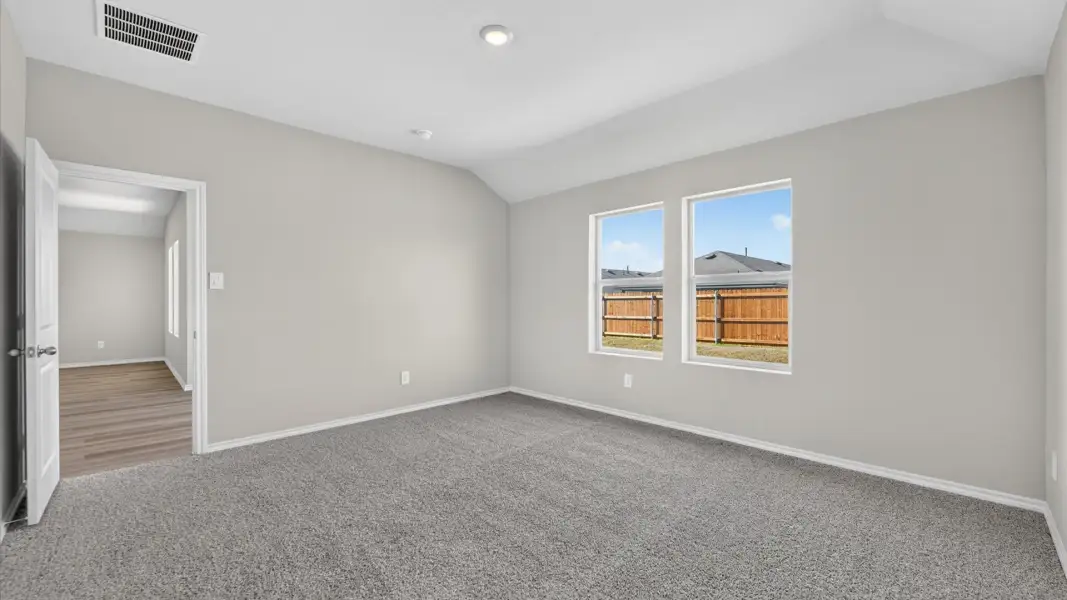 Spacious, unfurnished interior of a new home in Rosewood at Beltmill, Fort Worth (Image 19).