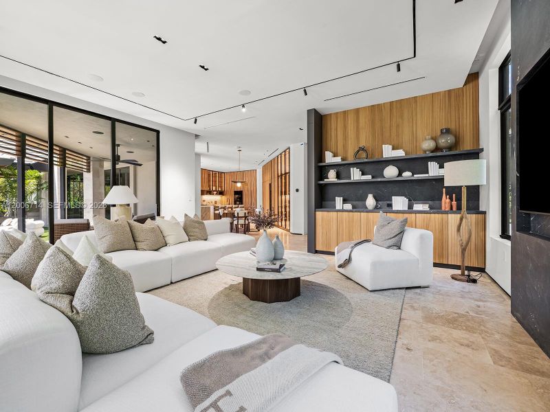 Furnished interior view inside a new home in , Pinecrest (Image 6).
