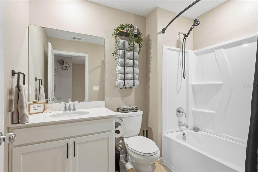 Furnished interior view inside a new home in Hardwick Farms, Jacksonville (Image 3). Furnished interior view inside a new home in Hardwick Farms, Jacksonville (Image 3).
