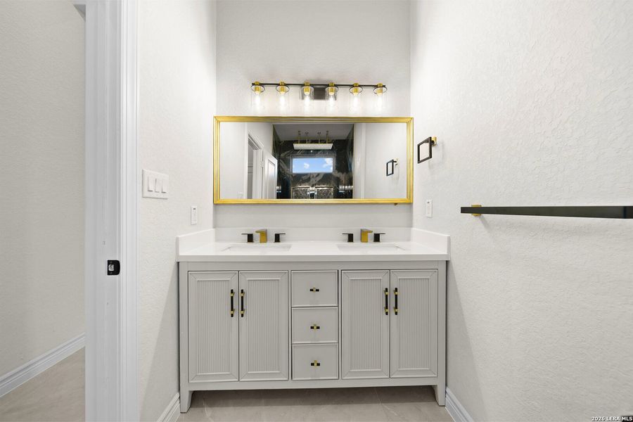 Furnished interior view inside a new home in , Atascosa (Image 17).