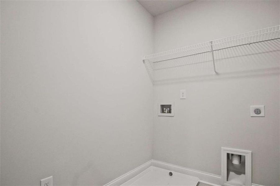 Spacious, unfurnished interior of a new home in Somerset at Riverbrook, Gainesville (Image 35).