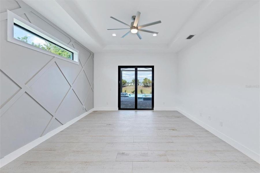 Spacious, unfurnished interior of a new home in , Port Charlotte (Image 39).