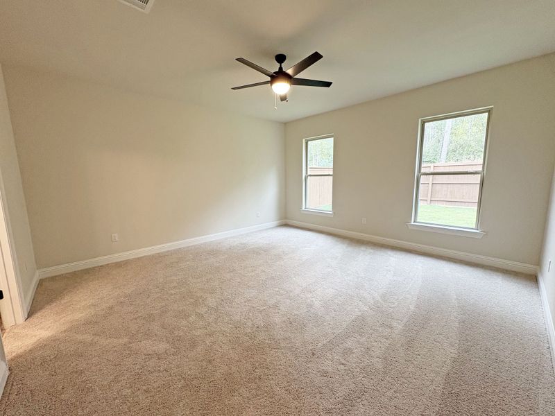Spacious, unfurnished interior of a new home in Longleaf, Lumberton (Image 25).