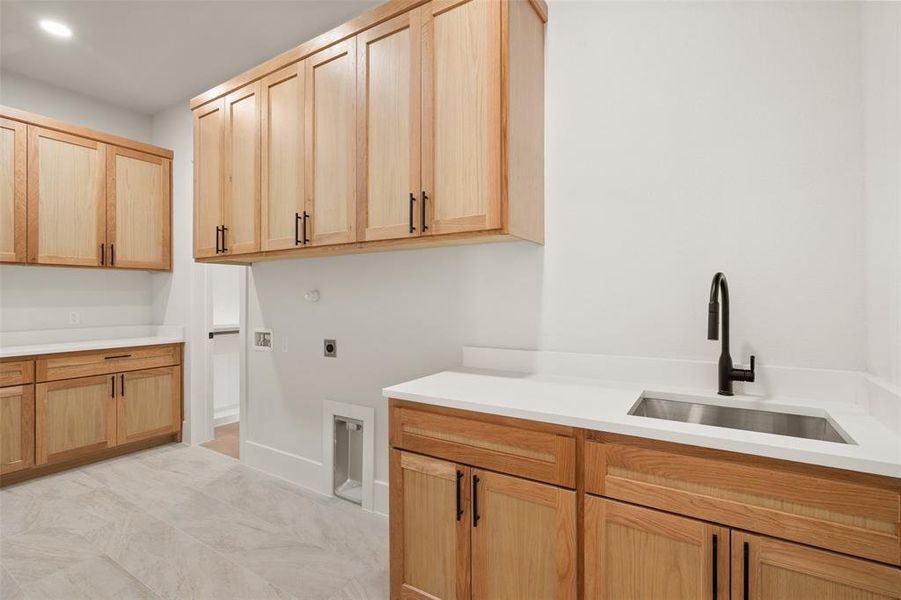 Furnished interior view inside a new home in Pecan Plantation, Granbury (Image 27).