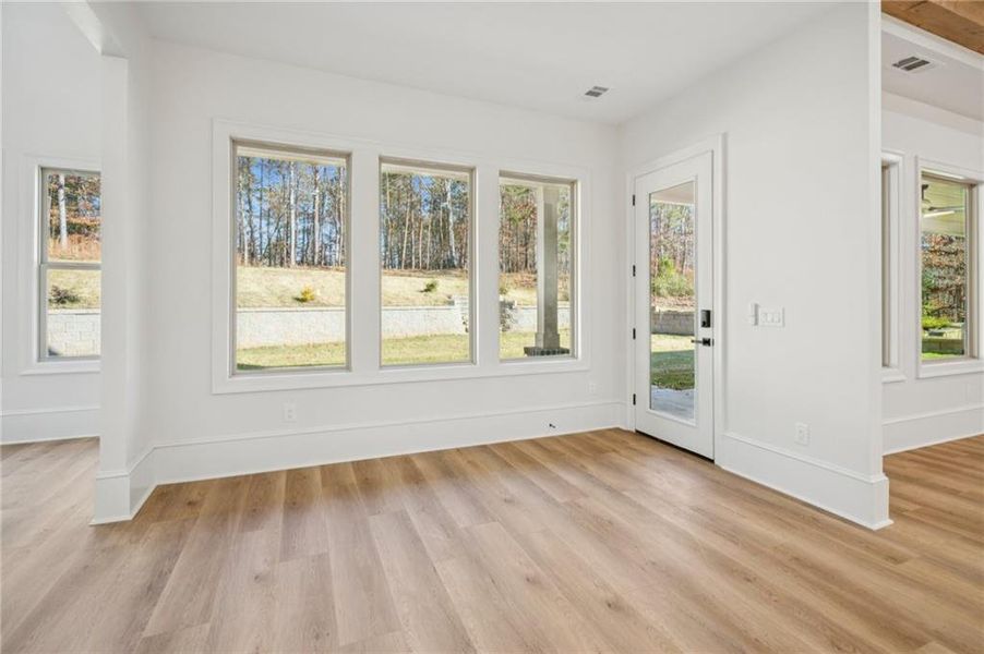 Spacious, unfurnished interior of a new home in , Gainesville (Image 23).