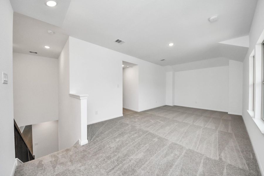 Spacious, unfurnished interior of a new home in Elyson, Katy (Image 16).