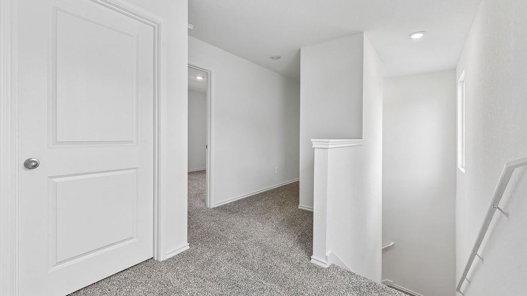 Spacious, unfurnished interior of a new home in Valverde, Bastrop (Image 20).