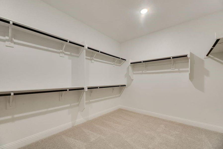 Spacious, unfurnished interior of a new home in Sutton Fields, Celina (Image 28).