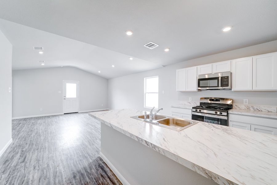Representative furnished interior of a home built from the Lincoln by National HomeCorp in Splawn Ranch, Killeen (Image 8).