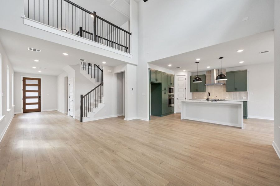 Spacious, unfurnished interior of a new home in Heritage, Dripping Springs (Image 22). Spacious, unfurnished interior of a new home in Heritage, Dripping Springs (Image 22).
