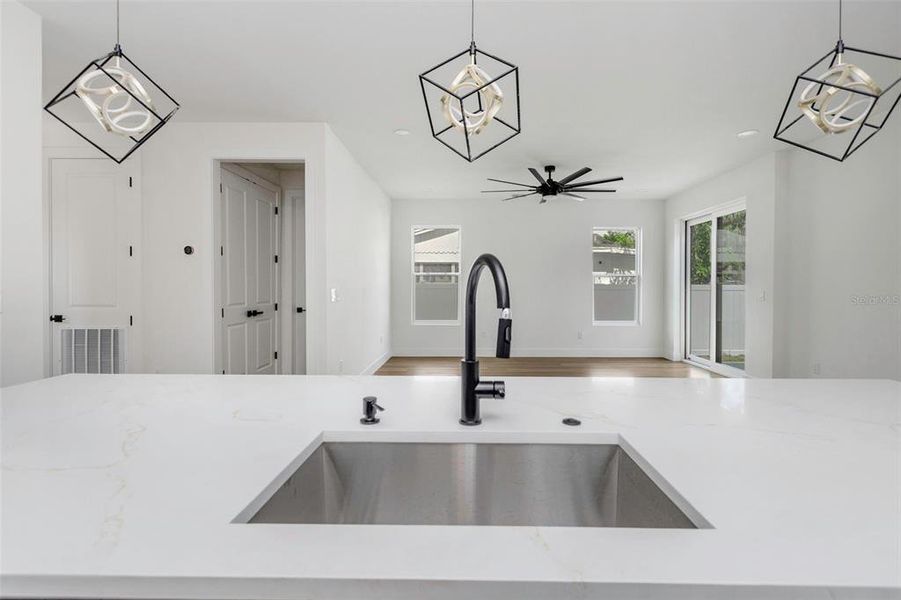 Spacious, unfurnished interior of a new home in , Tampa (Image 21).