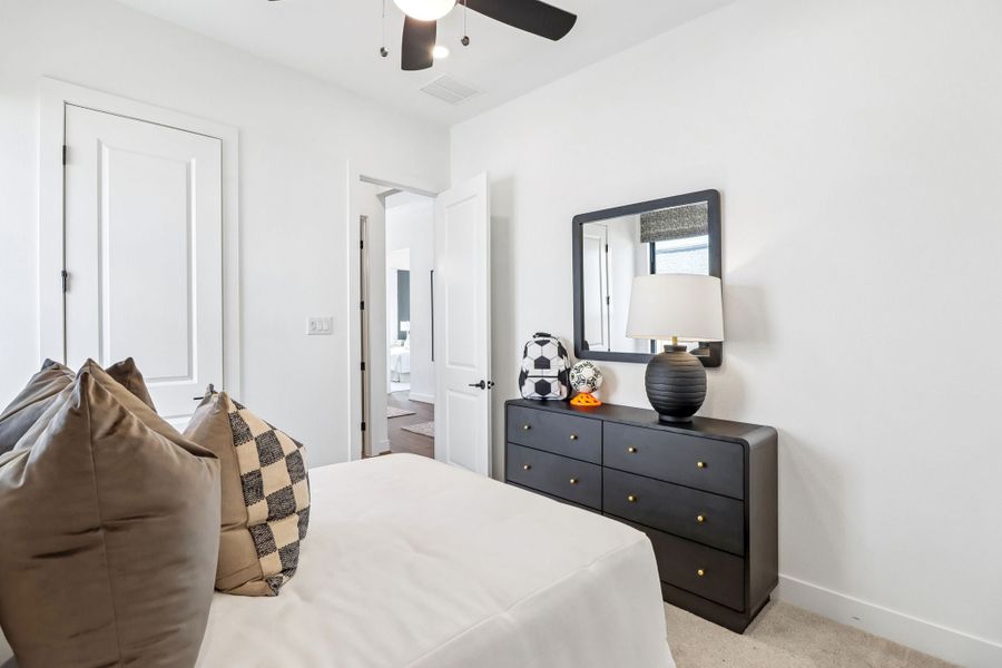 Furnished interior view inside a new home in Blue Creek Trails, Richmond (Image 25). Furnished interior view inside a new home in Blue Creek Trails, Richmond (Image 25).