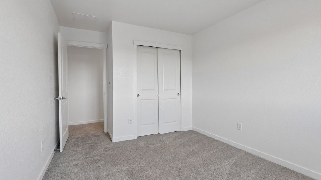 Spacious, unfurnished interior of a new home in Granary, Johnstown (Image 16).
