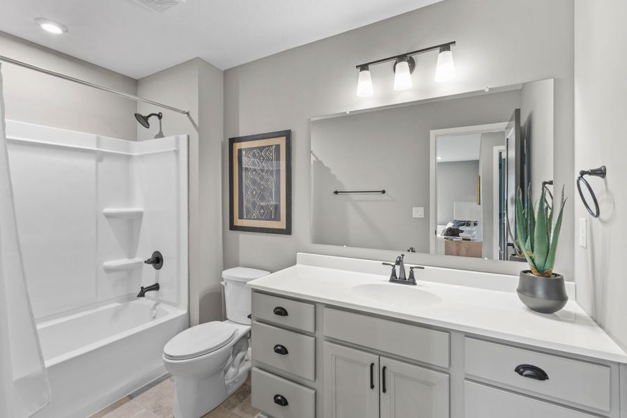 Representative furnished interior of a home built from the Breckenridge by Fischer Homes in Sage Woods, Dallas (Image 30).