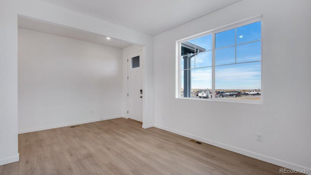 Spacious, unfurnished interior of a new home in Settlers Crossing, Commerce City (Image 23).