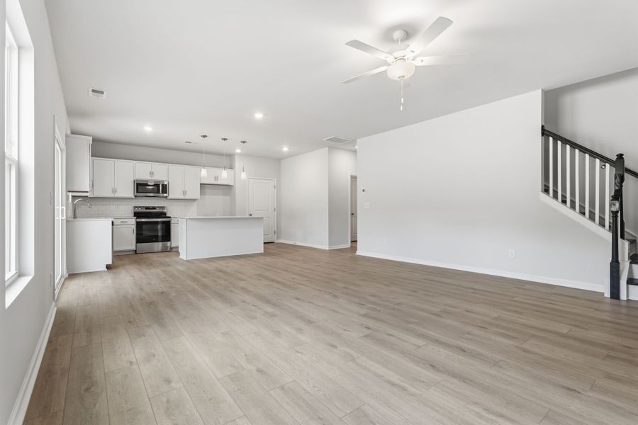 Spacious, unfurnished interior of a new home in Piper Creek, Newton (Image 23). Spacious, unfurnished interior of a new home in Piper Creek, Newton (Image 23).