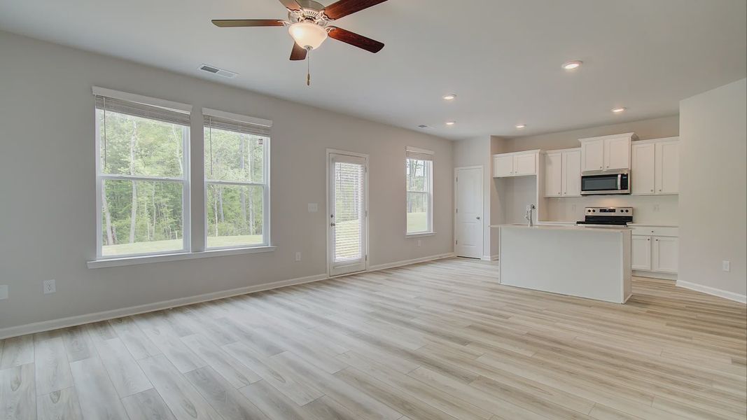 Furnished interior view inside a new home in Chapel Hill, Newnan (Image 5).