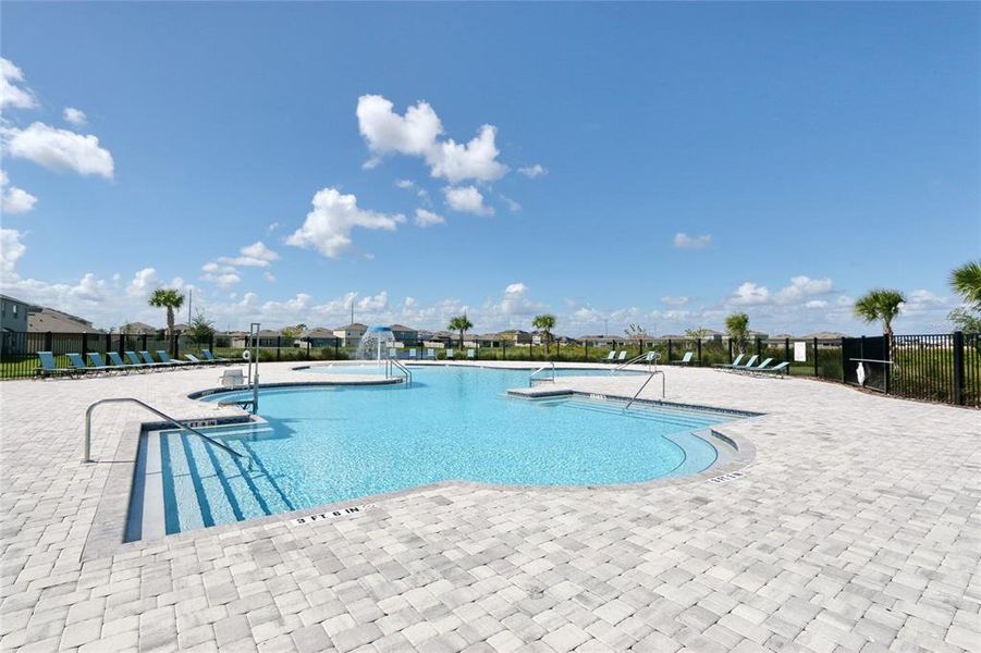 Community amenities in Lake Deer Estates, Poinciana (Image 24).