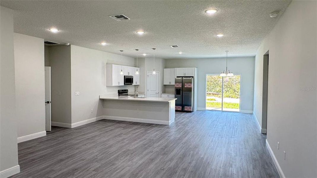 Spacious, unfurnished interior of a new home in , Ocala (Image 16).