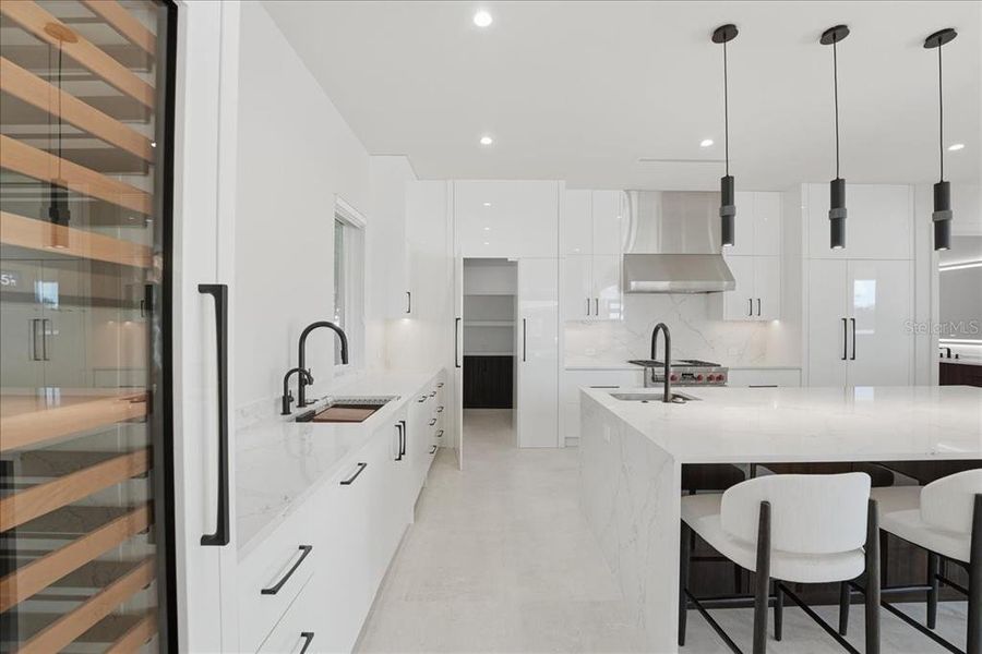 Furnished interior view inside a new home in , Orlando (Image 56).