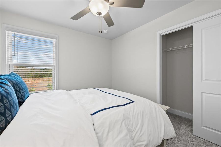 Image 17 of a home in Overland.