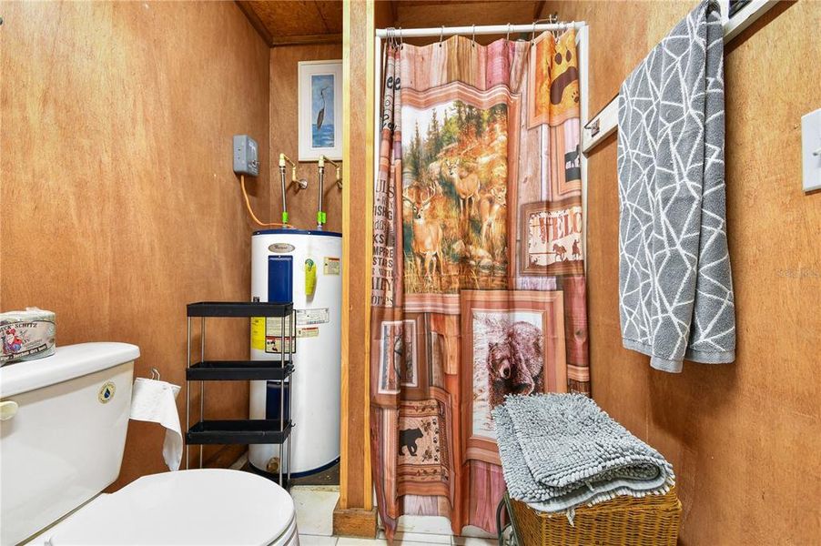 Furnished interior view inside a new home in , Ona (Image 46).