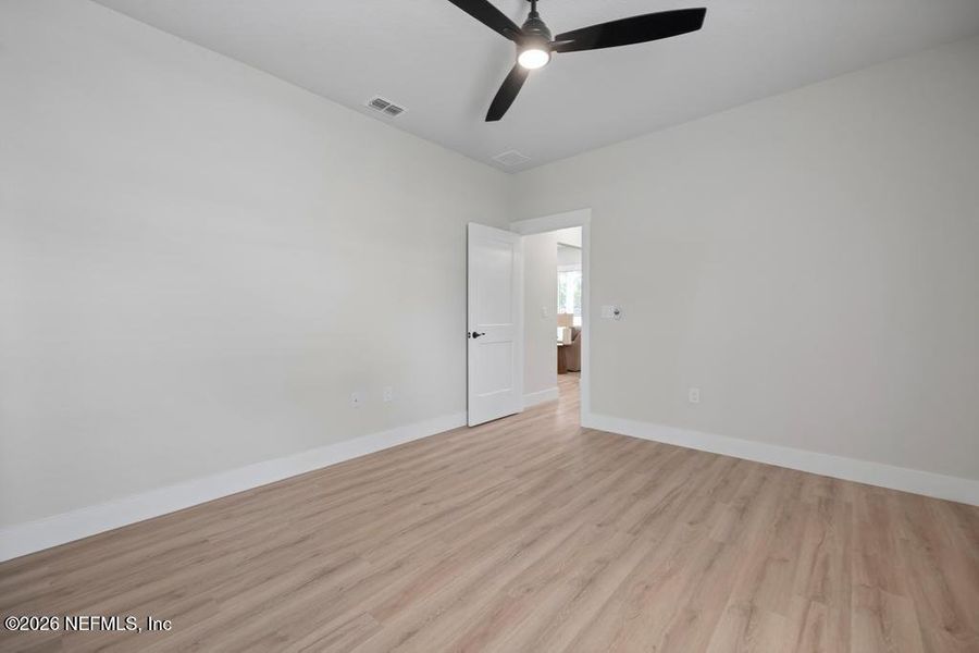 Spacious, unfurnished interior of a new home in , Jacksonville (Image 20).
