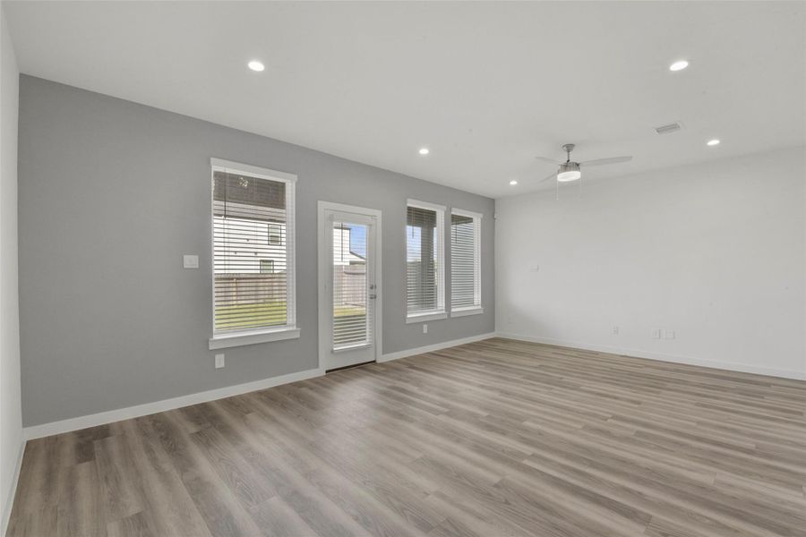 Spacious, unfurnished interior of a new home in City Gate North, Houston (Image 18).