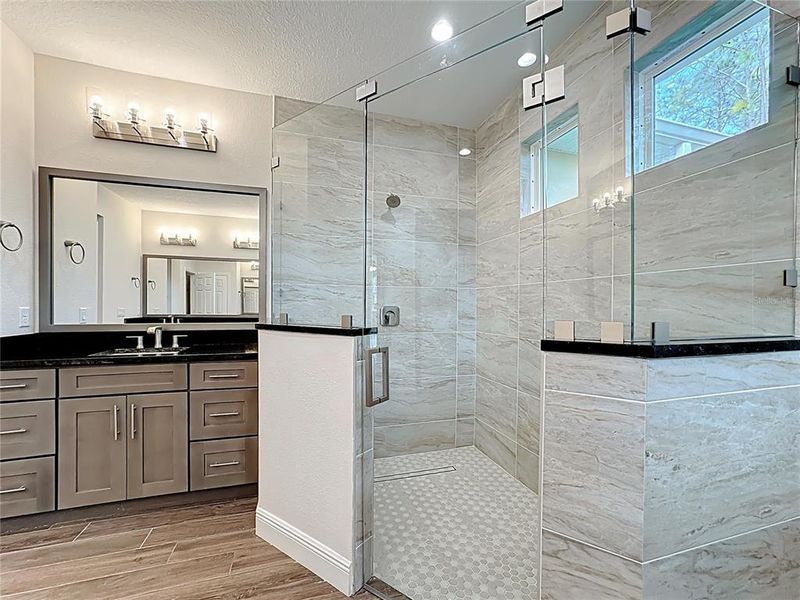 Furnished interior view inside a new home in , Orlando (Image 7).