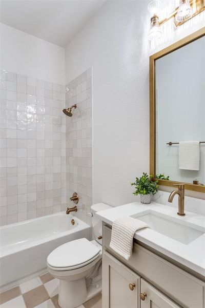 Furnished interior view inside a new home in Reserves at Trinity, Willow Park (Image 8).