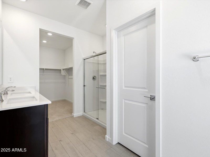 24583 W CHAMBERS Street