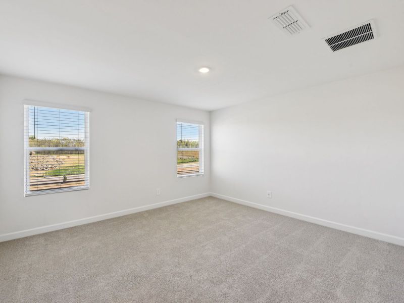Spacious, unfurnished interior of a new home in Galloway Ridge, Charlotte (Image 13).