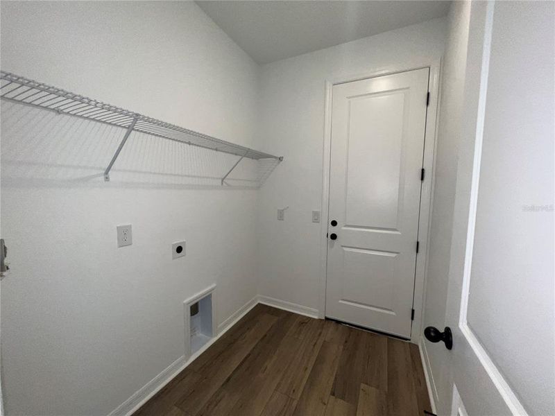 Spacious, unfurnished interior of a new home in Hawks Run, Kissimmee (Image 9). Spacious, unfurnished interior of a new home in Hawks Run, Kissimmee (Image 9).