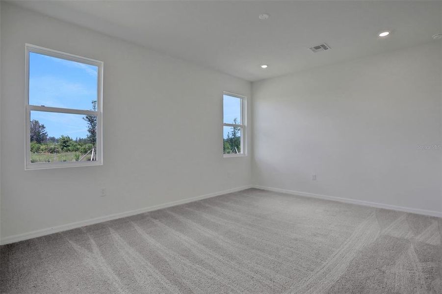 Spacious, unfurnished interior of a new home in Turnleaf, Punta Gorda (Image 14).