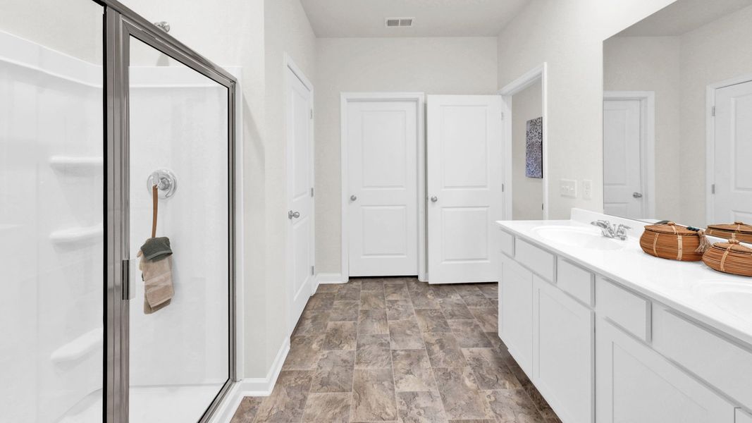 Furnished interior view inside a new home in Fieldcrest Acres, Blountville (Image 32).