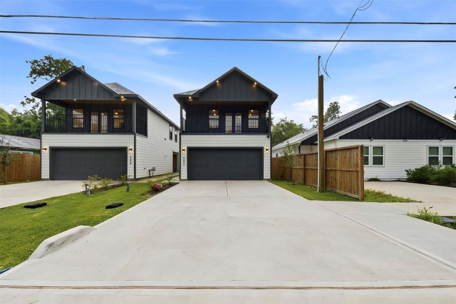 Front exterior of a new home in , Houston, TX, highlighting curb appeal (Image 28).