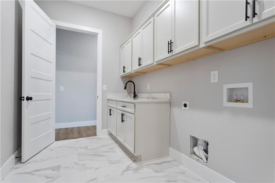 Furnished interior view inside a new home in , Carrollton (Image 13).