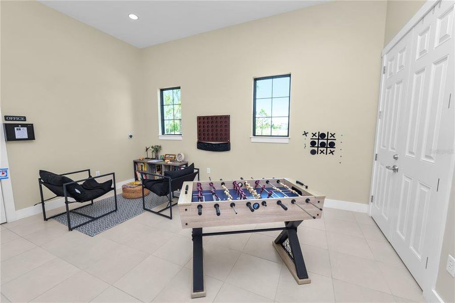 Furnished interior view inside a new home in , Plant City (Image 10).