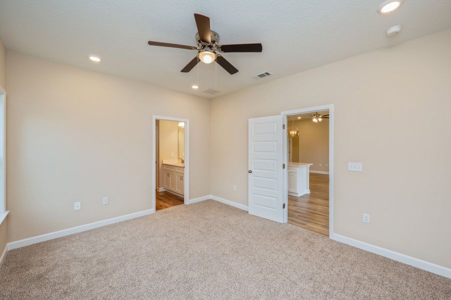 Representative unfurnished interior of a home built from the Jackson by CJL Homes in Oak Hollow, Crestview (Image 20).