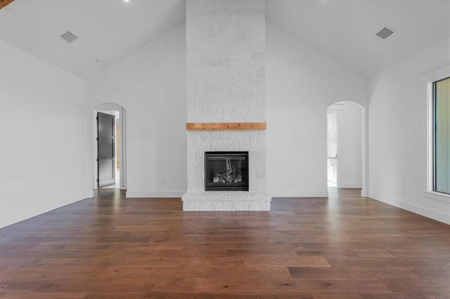 Spacious, unfurnished interior of a new home in , Godley (Image 21).