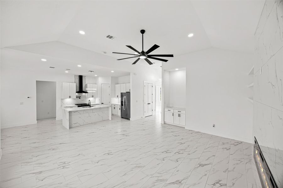 Spacious, unfurnished interior of a new home in , Dayton (Image 20).